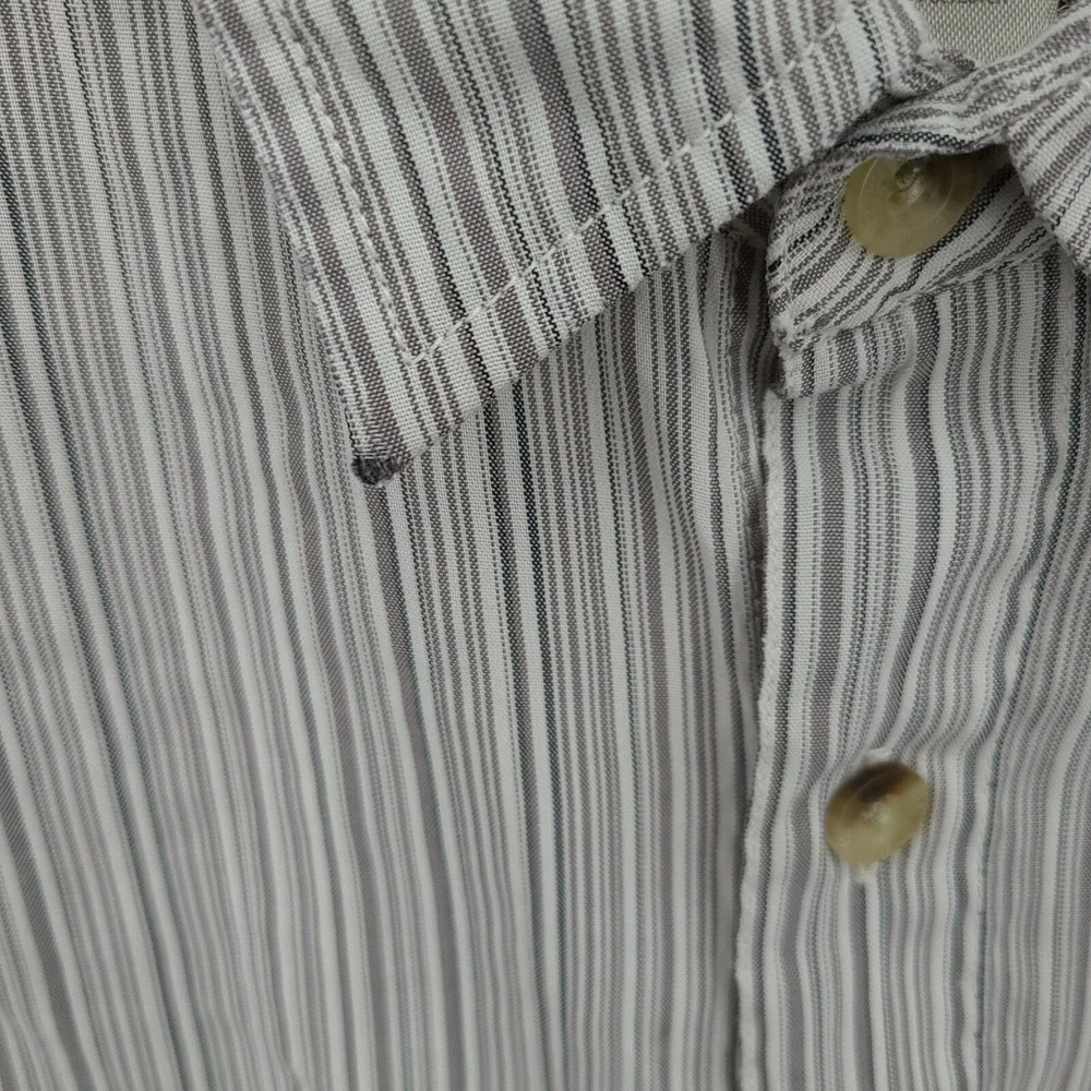 The North Face Mens Shirt Size Medium M Collared Striped Short Sleeve